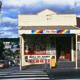 Hall Street Dairy, Newtown 