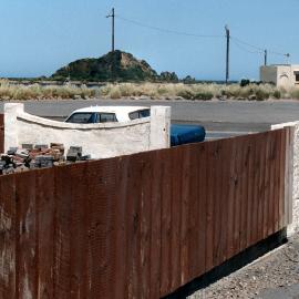Island Bay and Taputeranga Island