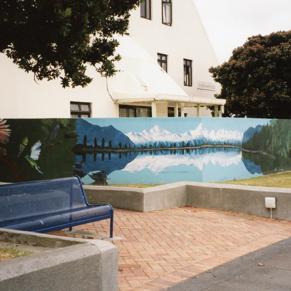 Mural, Te Ara Hou Flats