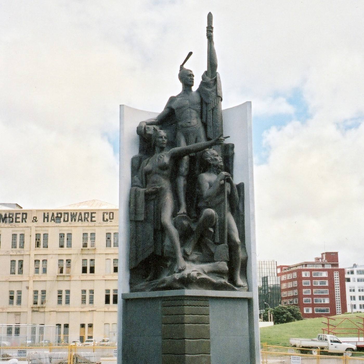 Kupe (statue), William Trethewey