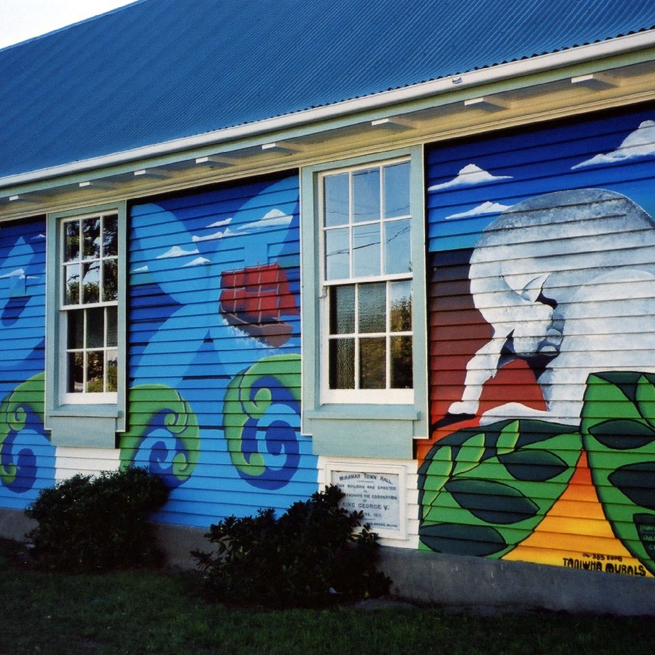 Miramar Community Centre Mural, Taniwha Murals