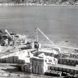 Lyall Bay breakwater construction (III)