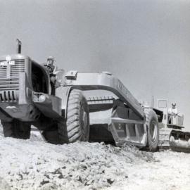 Earthworks machinery 