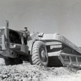 International 2T-75 Payscraper