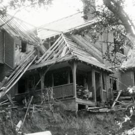 Demolition of 38 Rongotai Terrace