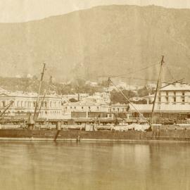 Ship "Luna" at Waterloo Quay