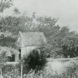 Summer-house in Clark Street